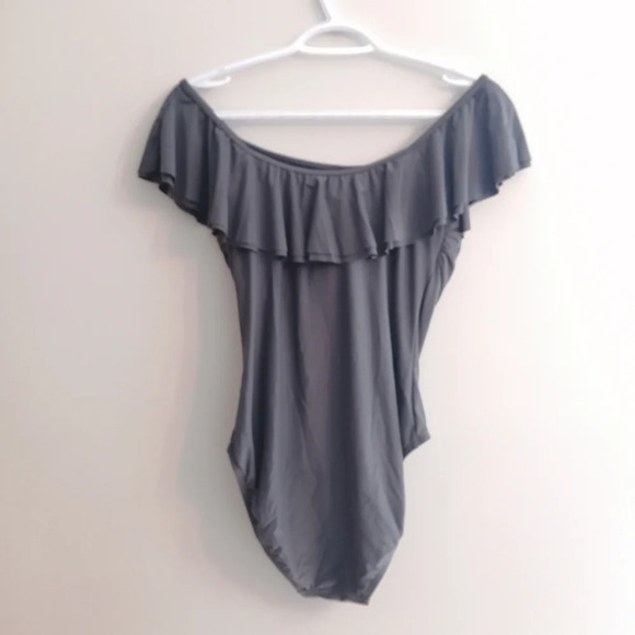Michael Kors Off the Shoulder Ruffle One Piece Gray Bathing Swim Suit 8 - Picture 3 of 16